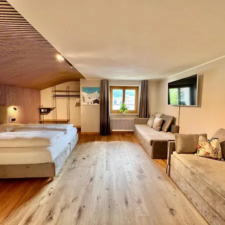 Haus Schrofenstein Oda ve Kahvaltı