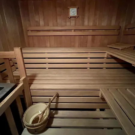 Oda ve Kahvaltı Haus Schrofenstein 3*