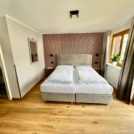 Haus Schrofenstein Oda ve Kahvaltı Lech am Arlberg