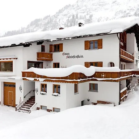 Oda ve Kahvaltı Haus Schrofenstein