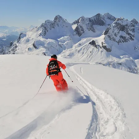 Haus Schrofenstein Oda ve Kahvaltı Lech am Arlberg